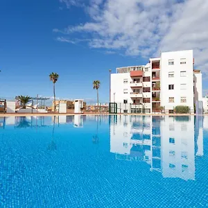 https://centrico-apartamento-en-playa-de-las-americas.in-canary-islands.com